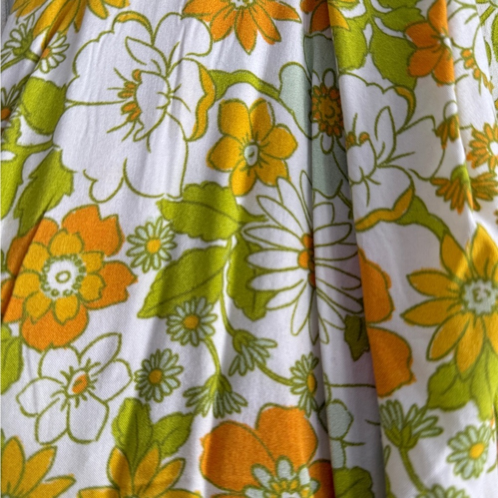Showpo ‘Sabella’ Floral Dress - Picture 5 of 6